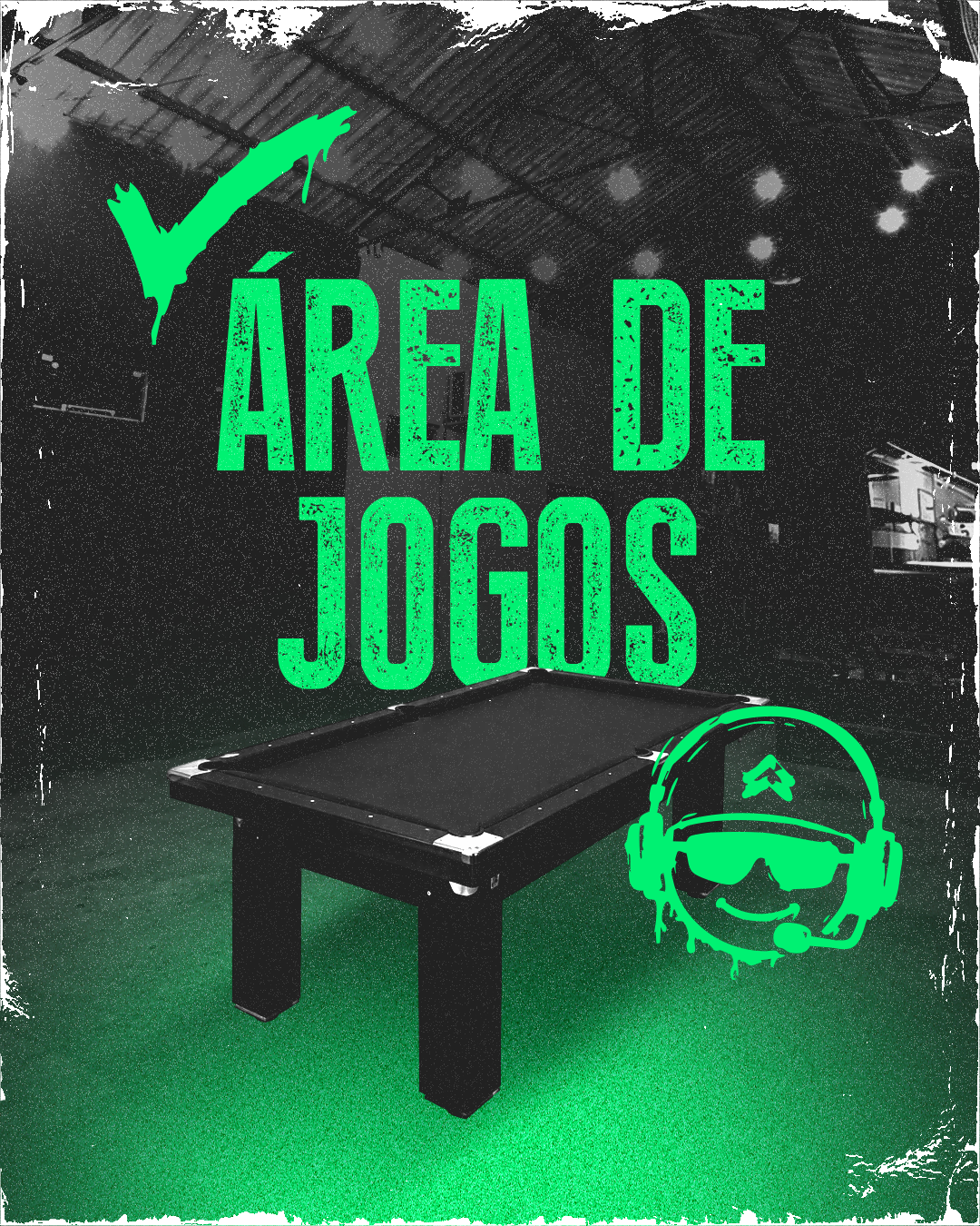 Área de jogos com sinuca