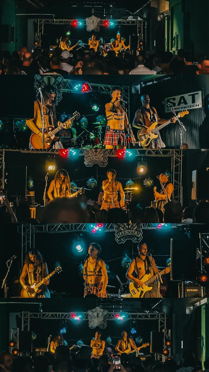 Banda tocando no palco do HaenschBar